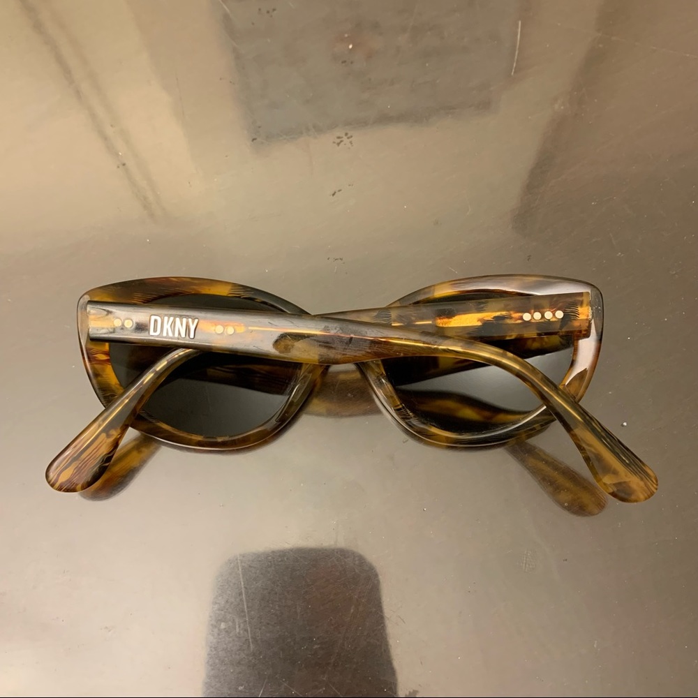 Dkny sunglasses - Picture 3 of 13